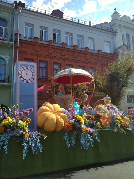 Карнавал, встреча с Васильевым и песни Шаляпина: в Самаре проходит "Фестиваль цветов"