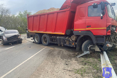 Восемь машин: на трассе в Самарской области произошло массовое ДТП