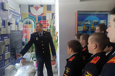 Самарские кадеты побывали в гостях у сотрудников Росгвардии