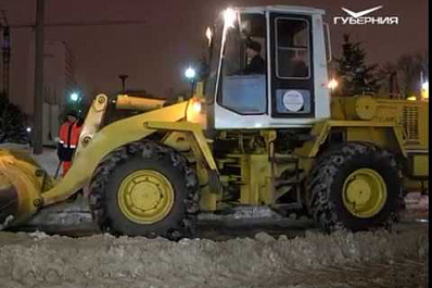 Сегодня ночью на улицы Самары вышло более 200 снегоуборочных машин