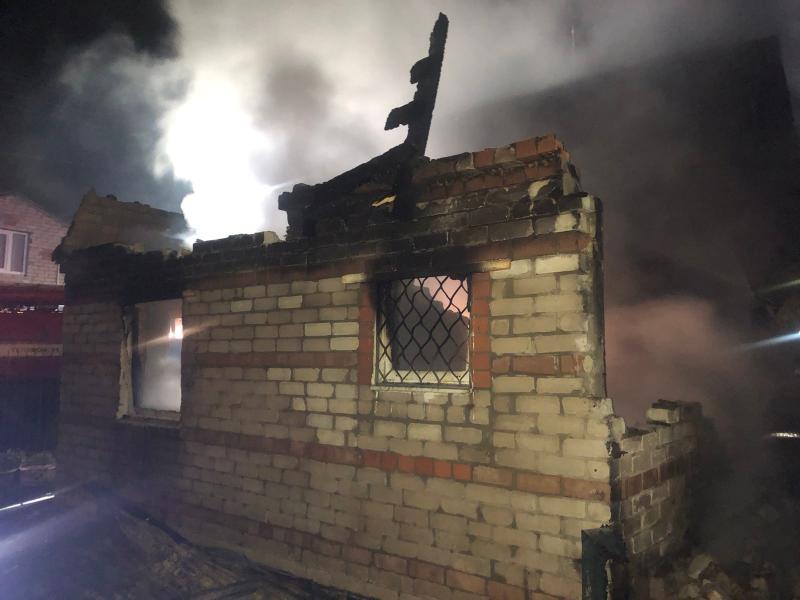 В Самарской области в горящем дачном доме погибли два человека