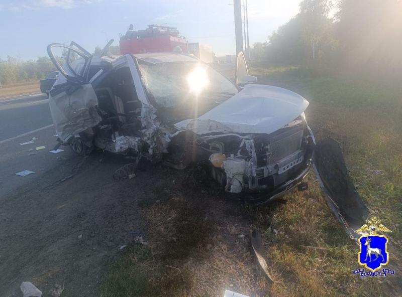 В Самарской области около села Белозерки женщина на Chery врезалась в фонарный столб