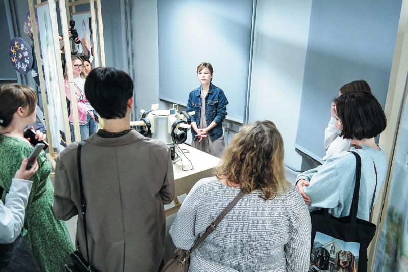 Художники с плюсами: в Третьяковке представили выставку по итогам арт-резиденций