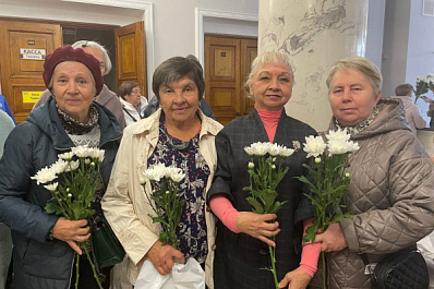 В Самаре поздравили ветеранов-нефтяников с Днем пожилого человека