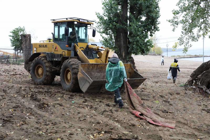 8 кубометров мусора: самарские волонтёры очистили остров Поджабный
