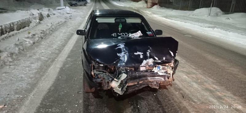 В Жигулевске водитель такси оставил без "морды" вазовскую легковушку