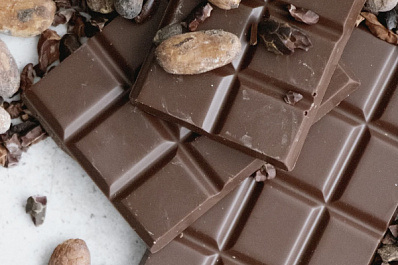 В Тольятти "сладкоежка" украл из магазина 80 плиток шоколада