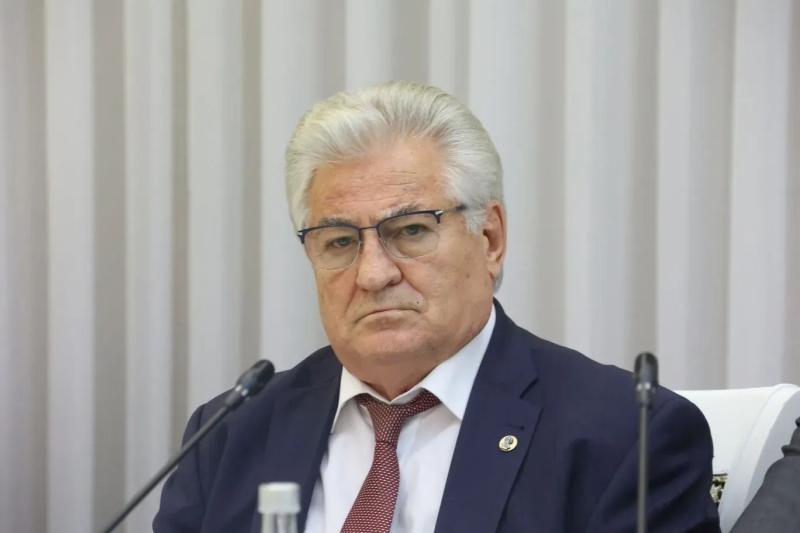 Губернатор Федорищев поручил создать в Самарской области фонд для доплат врачам, учителям и социальным работникам