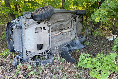 На трассе Самара - Бугуруслан "Калина" вылетела в кювет и опрокинулась