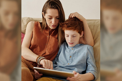 "Нельзя отбирать - нужно договариваться": 80 % российских детей до 8 лет пользуются гаджетами