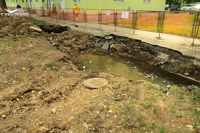 Между огнем и водой: самарцы добиваются ремонта канализационного коллектора 