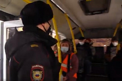 В Самаре подростки стали чаще ездить в общественном транспорте без масок и билетов