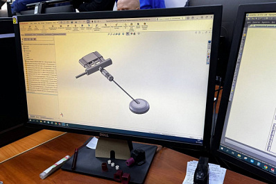 Михаил Мурашко и Дмитрий Азаров оценили инжиниринговый центр СамГМУ