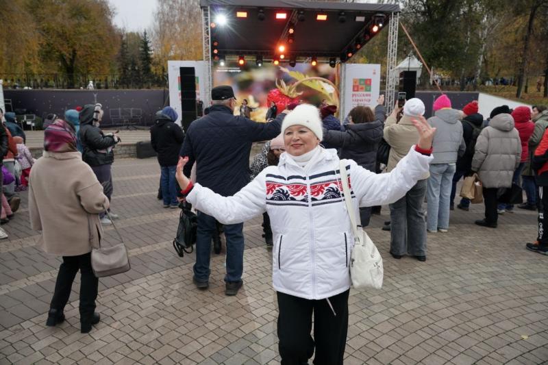 Видео: в Самаре прошел народный фестиваль традиций "Русский характер"