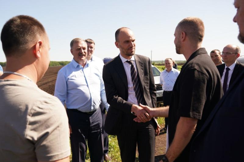 Антон Емельяненко оценил сельхозпотенциал Челно-Вершинского района