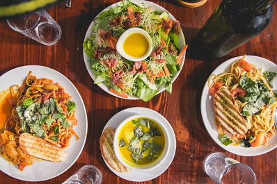 Врач-эндокринолог поделилась советами, как снизить калорийность приема еды