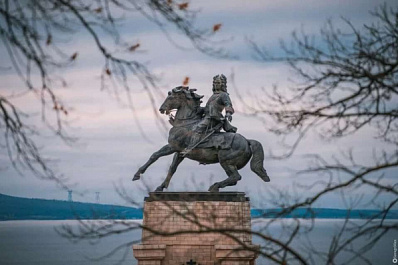 Жителей Тольятти с Днем города поздравил Дмитрий Азаров