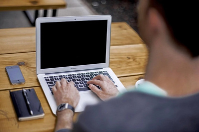 Пенсионеры Хворостянского района обучаются компьютерной грамотности