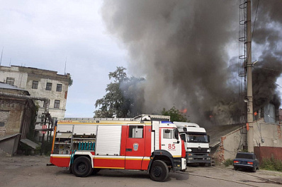 В Самарской области пожар в административном здании охватил 250 "квадратов"