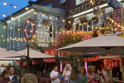 Самарская группа VLNY дала бесплатный акустический концерт