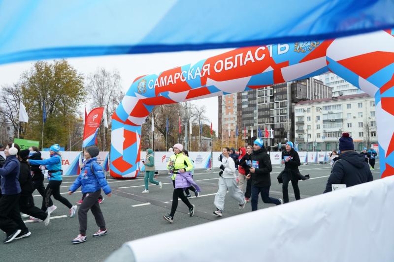 5 км по улицам Самары: как спортсмены готовились к массовому забегу