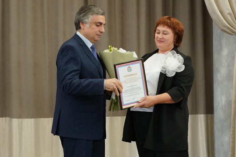 Разумное, доброе, вечное: в Самаре наградили авторов лучших воспитательных проектов