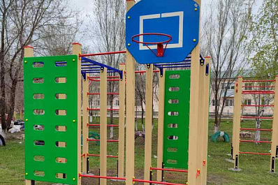 В Пестравке благоустраивают территорию у районного Дома культуры 