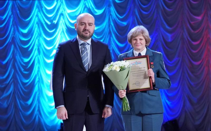 Вячеслав Федорищев вручил региональные награды сотрудникам УФНС по Самарской области