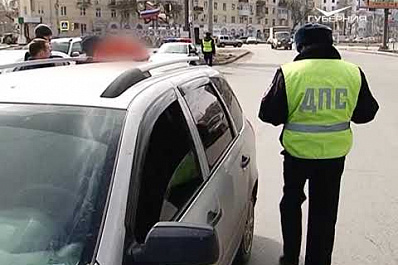 В Самаре инспекторы ГИБДД проверили водителей такси