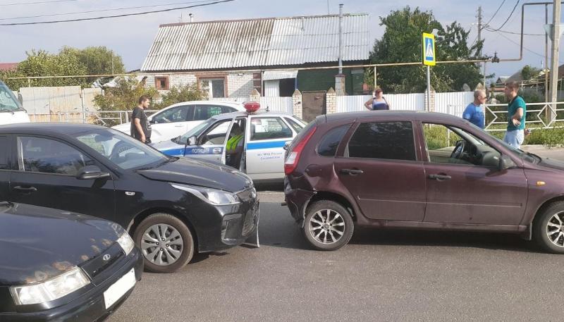 В Сызрани подросток и младенец пострадали в ДТП с грузовиком и двумя легковушками