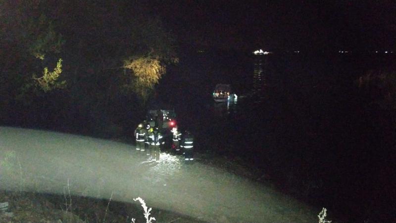 Пожарный корабль и 109 человек тушат сухогруз в Самаре, есть пострадавшие