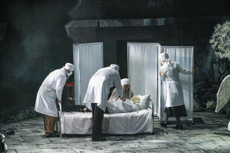 Премьера, в которой... В Самаре представили первую театральную версию бестселлера Мариам Петросян