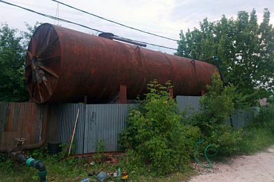 В Самарской области мужчину с ожогами вытащили из цистерны на 5-метровой высоте