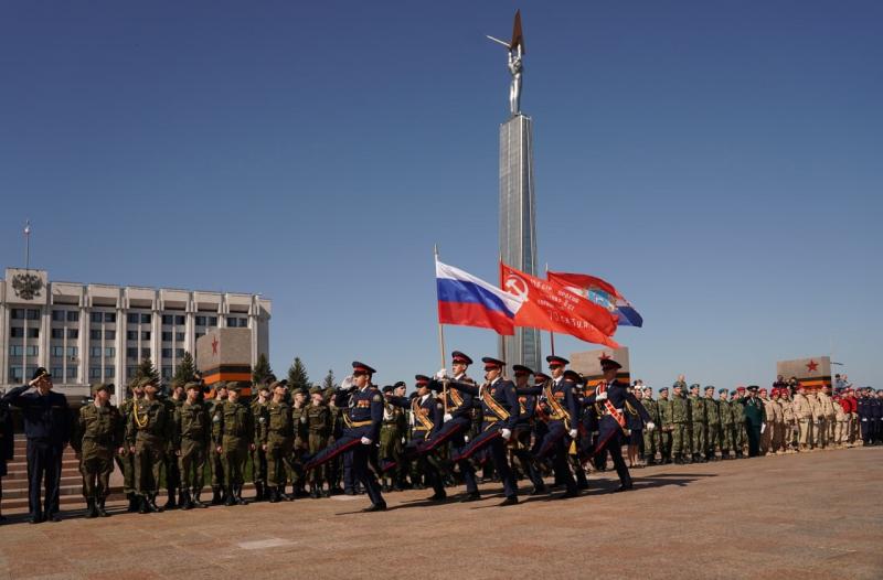 В Самаре прошел смотр военно-патриотических объединений региона