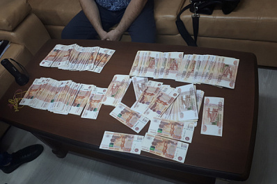 В Самаре задержали управляющего одной из фирм за взятку в 2,5 млн рублей