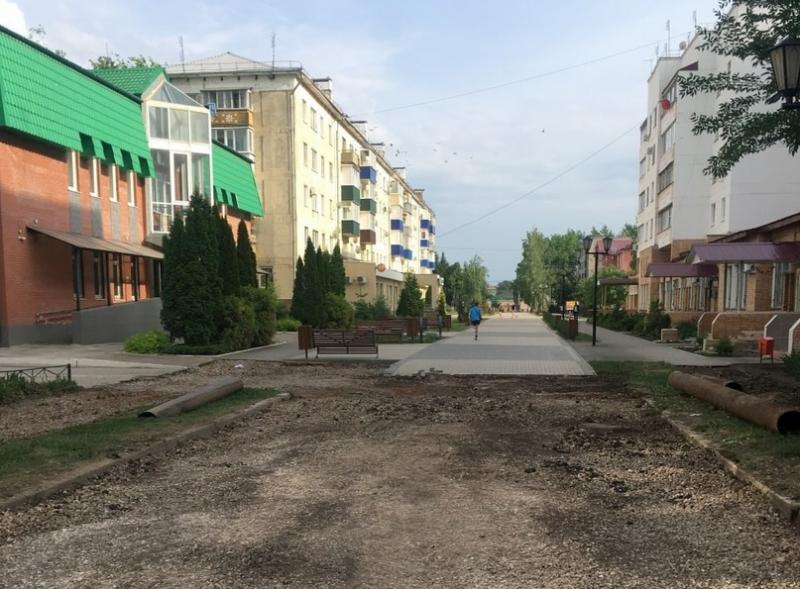 В Похвистневе благоустраивают пешеходную зону на улице Андрея Васильева 