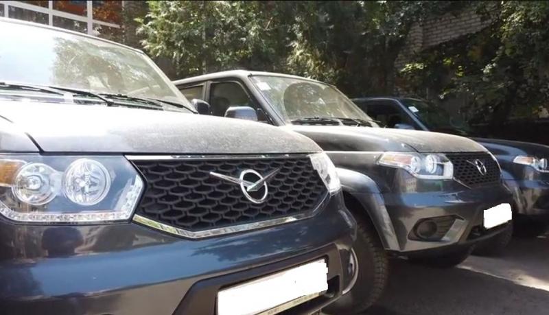 Самарская область передала 5 автомобилей УАЗ для защитников Донбасса