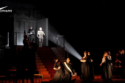 В Самарском драмтеатре прошли первые показы музыкально-драматического спектакля "Два благородных дона"