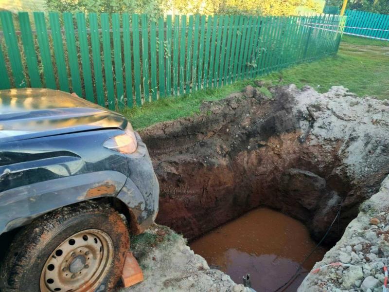 В Самарской области 5 сентября водитель на "Ниве" угодил в яму и погиб 