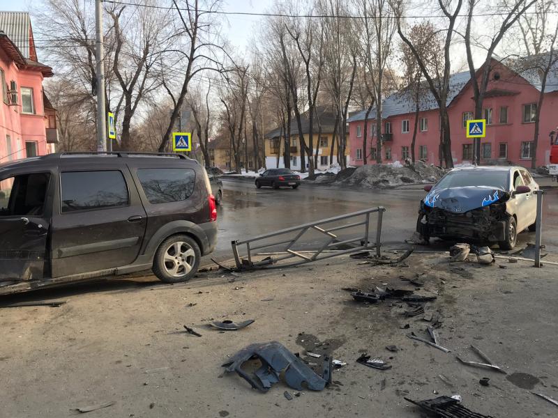 В Самаре произошло крупное ДТП с пострадавшими