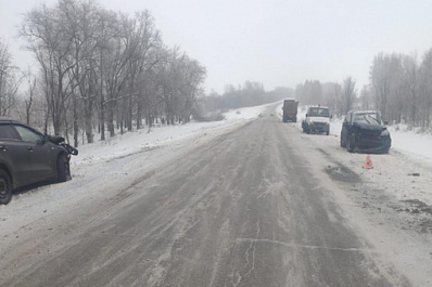 В Самарской области в ДТП на трассе пострадали три человека, двое из них – пенсионеры
