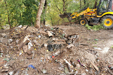В Самаре с озера возле Ботанического сада вывезли более 130 тонн мусора