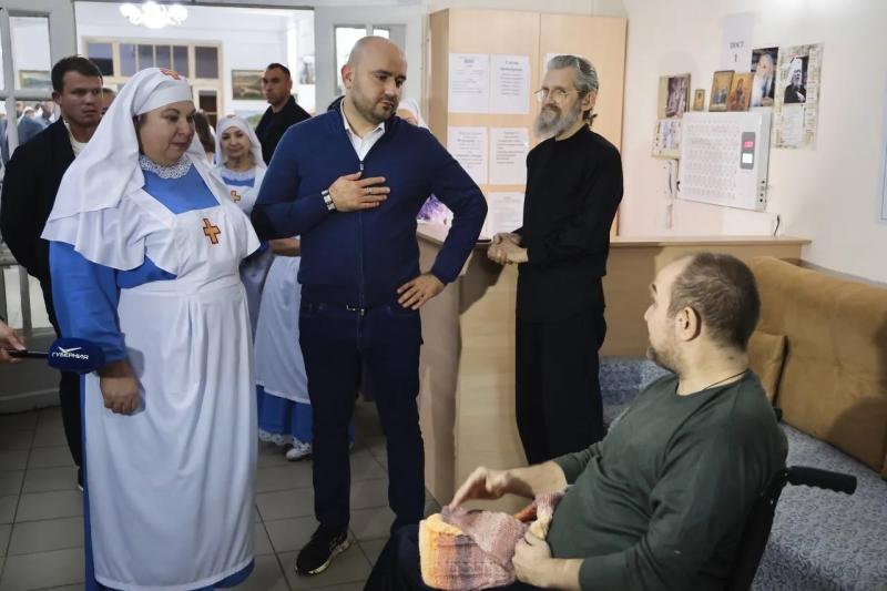 Вячеслав Федорищев посетил Обитель милосердия в честь великомученика Димитрия Солунского в Зубчаниновке