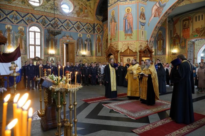 В Иверском женском монастыре состоялся торжественный молебен в честь Самарского знамени