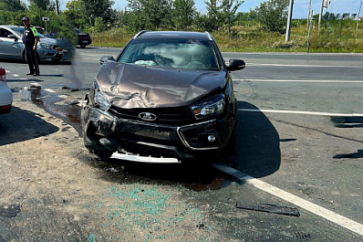 В Самарской области 31 июля пострадали два человека после столкновения легковушек