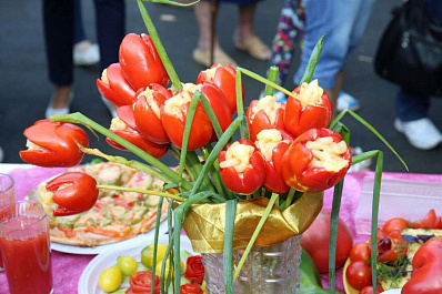 Дмитрий Азаров впервые побывал на фестивале Сызранский помидор