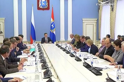 Дмитрий Азаров призвал глав городов и районов работать эффективнее