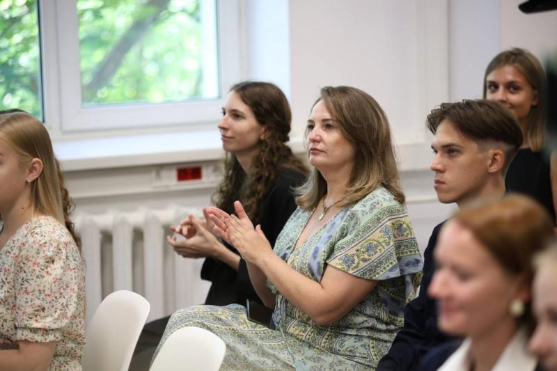 Вячеслав Федорищев: "Важнейшая для Правительства задача - поддерживать и развивать научное направление в нашем регионе"