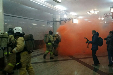 Этой ночью на станцию метро Алабинская прибыли экстренные службы Самары