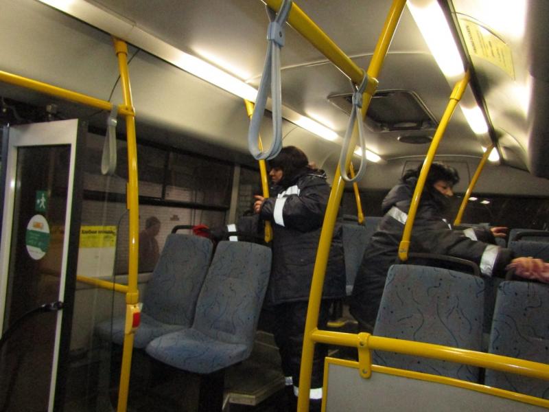 В Самаре помыли салоны общественного транспорта